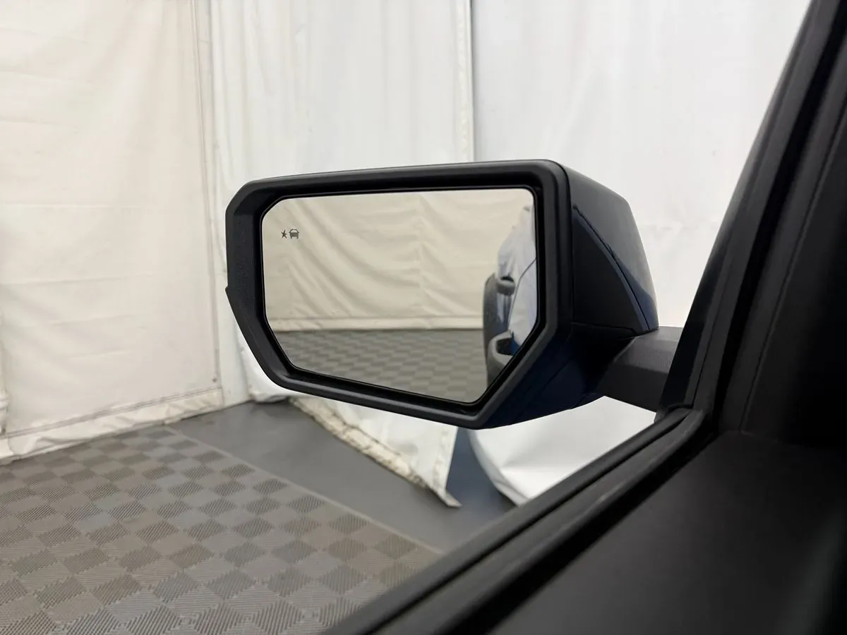 Chevrolet Colorado photo 18