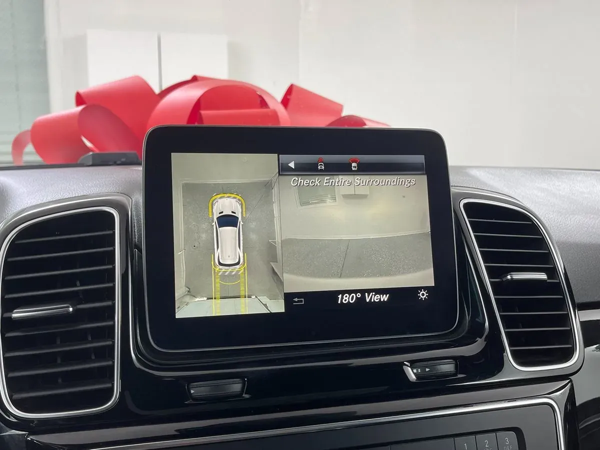 Mercedes-Benz GLE photo 24