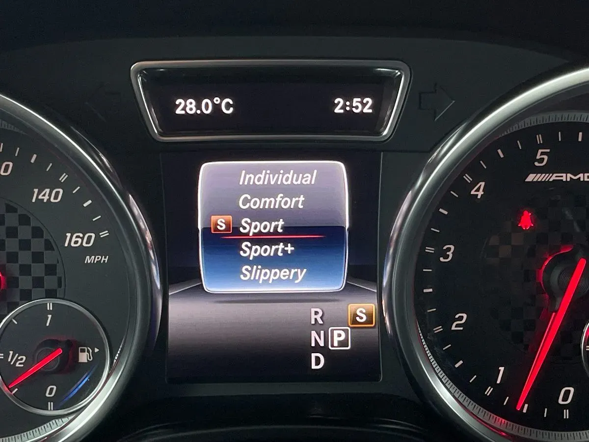 Mercedes-Benz GLE photo 11