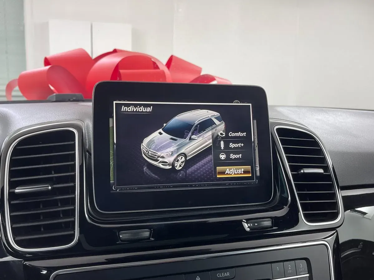 Mercedes-Benz GLE photo 25
