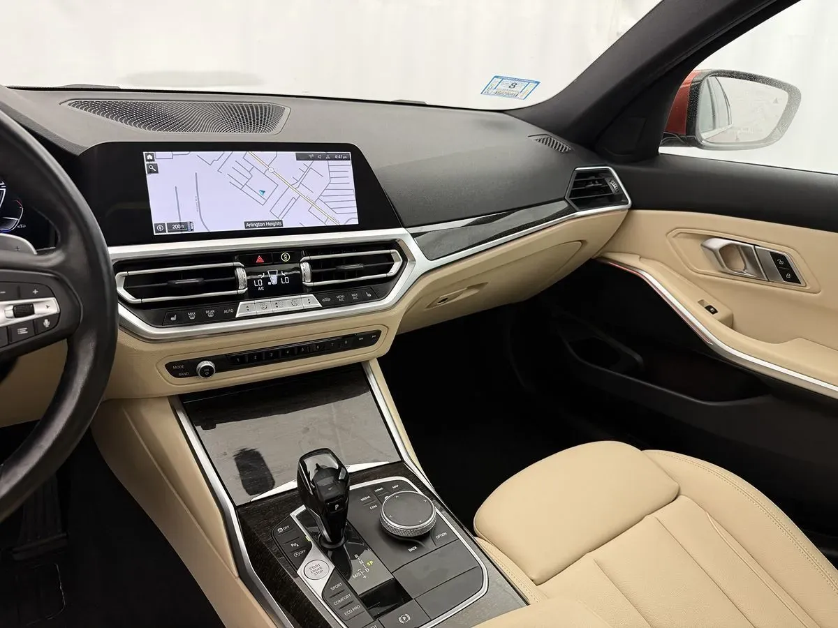 BMW 3 Series photo 18