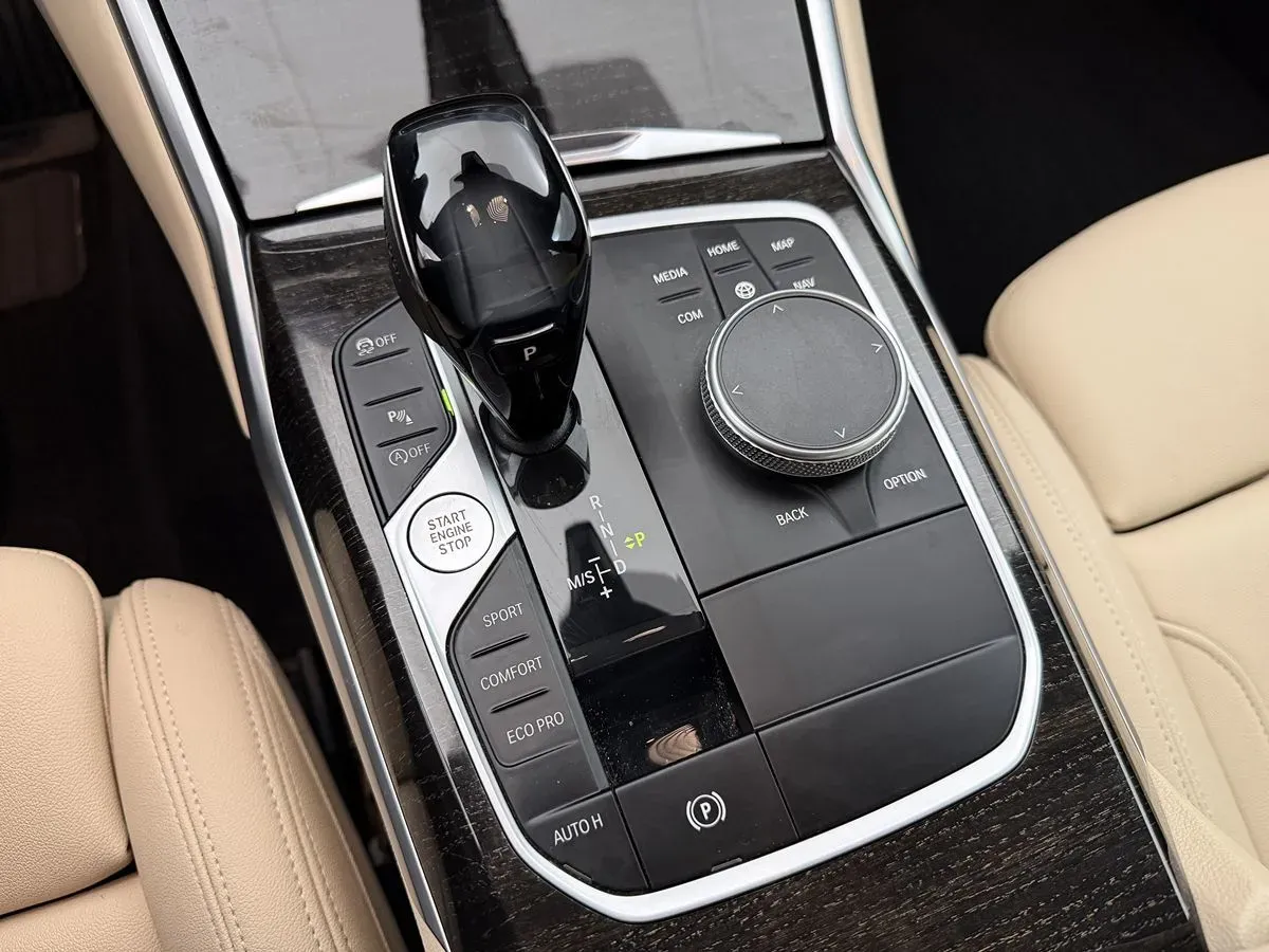 BMW 3 Series photo 28