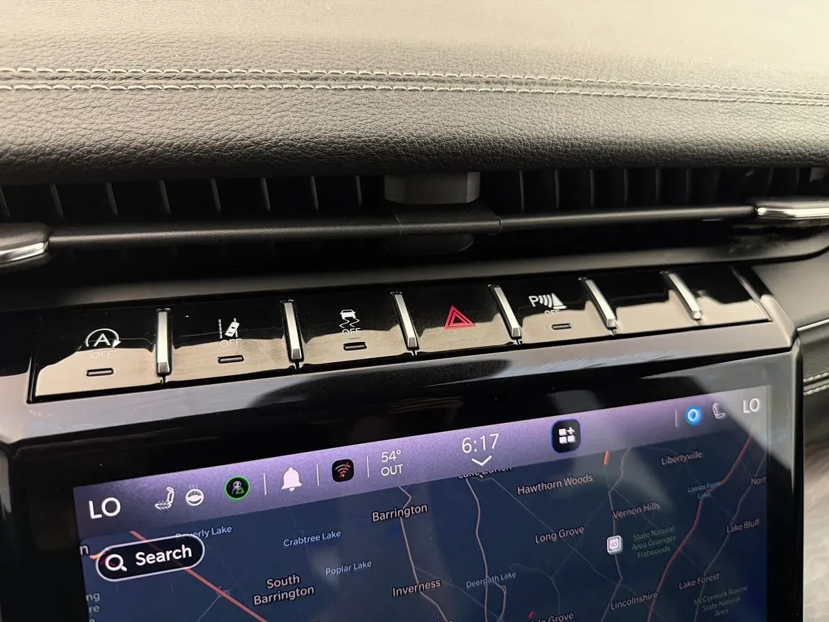 Jeep Grand Cherokee photo 22