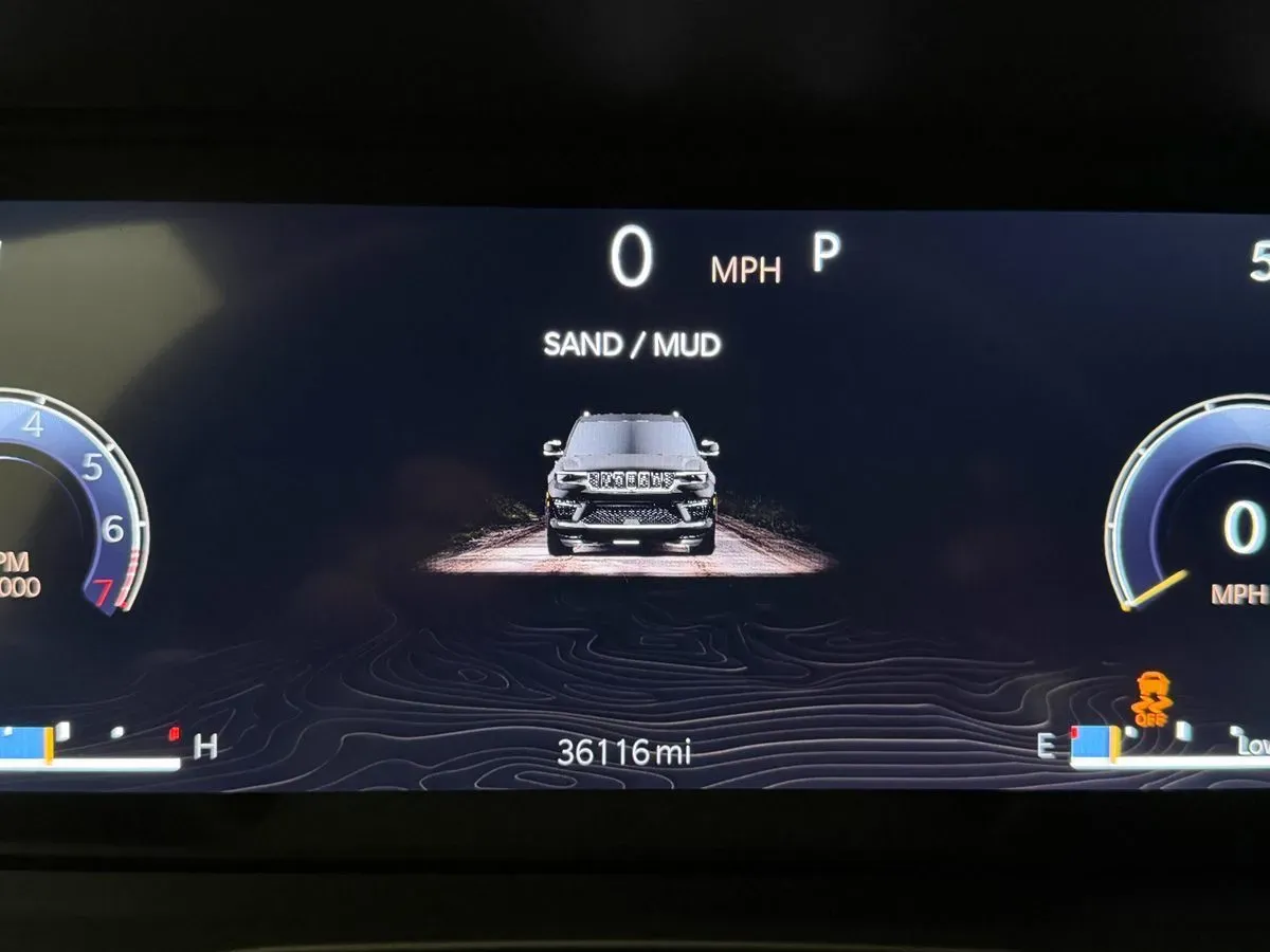 Jeep Grand Cherokee photo 14