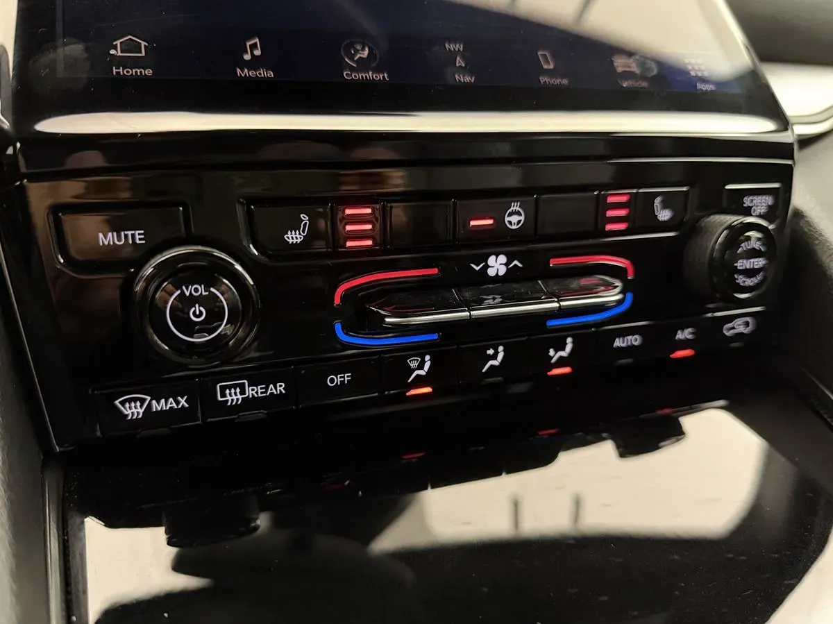 Jeep Grand Cherokee photo 33