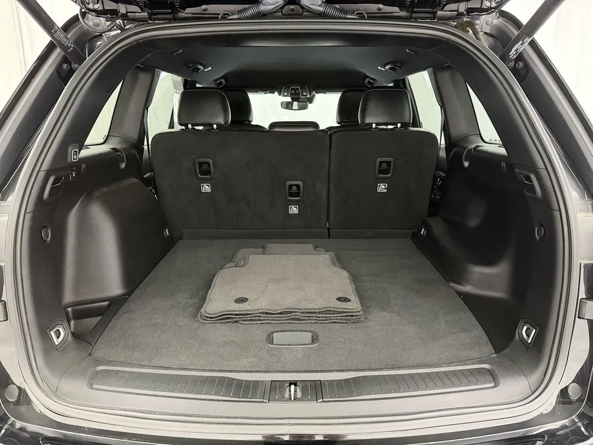 Jeep Grand Cherokee photo 38