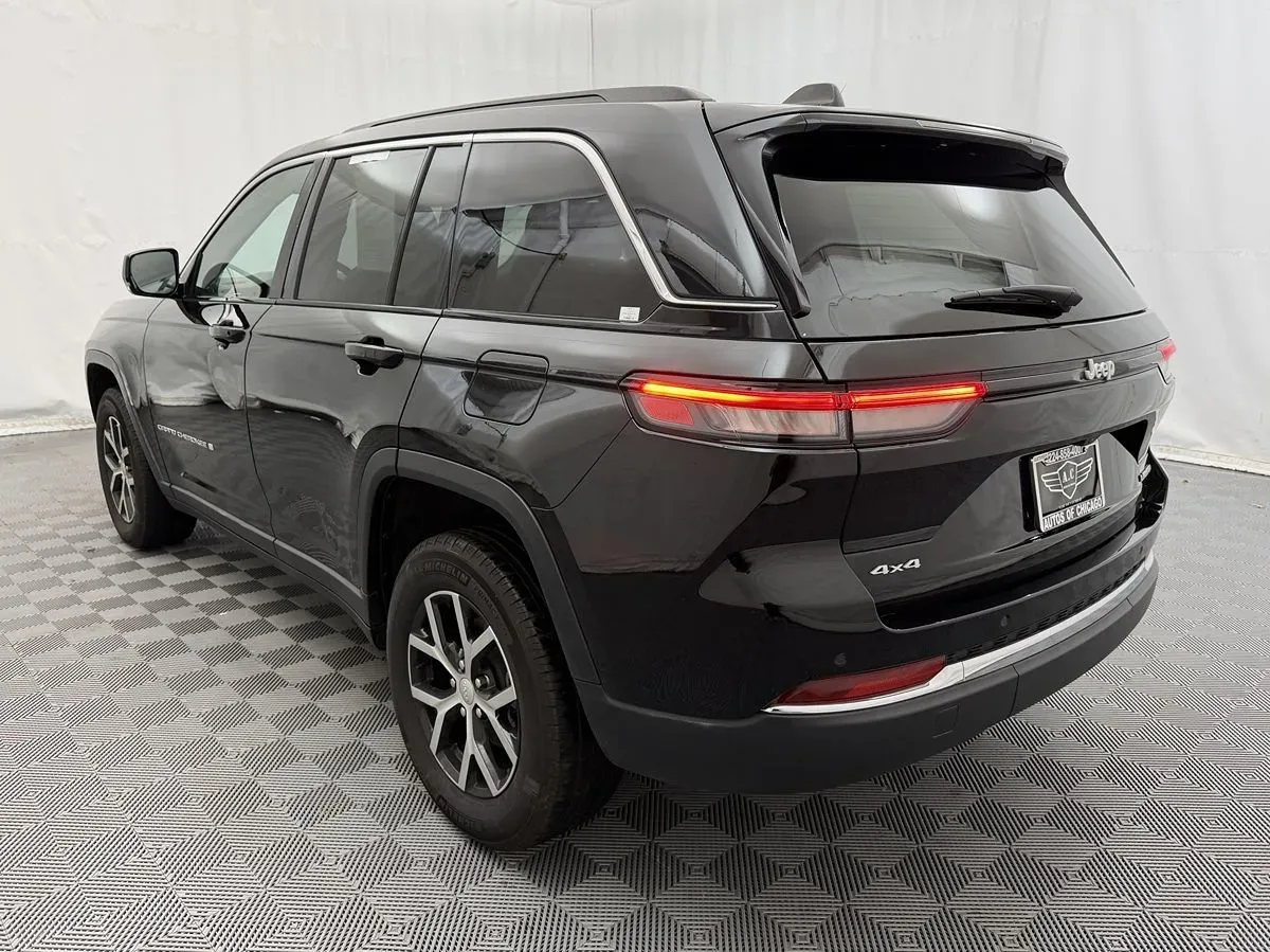 Jeep Grand Cherokee photo 5