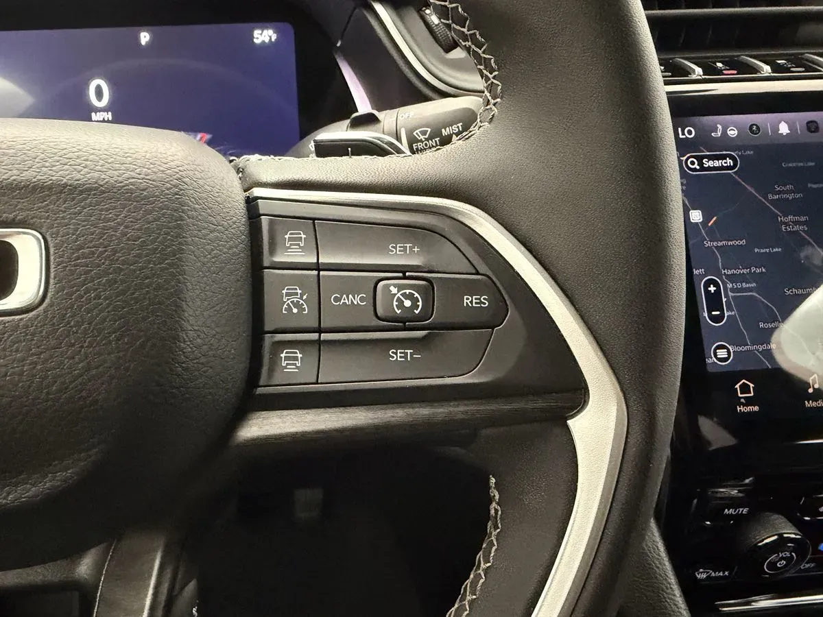 Jeep Grand Cherokee photo 17