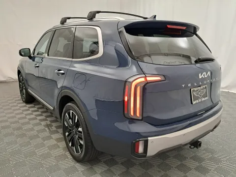 More photos of 2024 Kia Telluride SX at Autos of Chicago, IL
