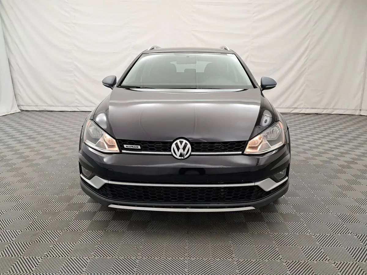 Volkswagen Golf Alltrack photo 2
