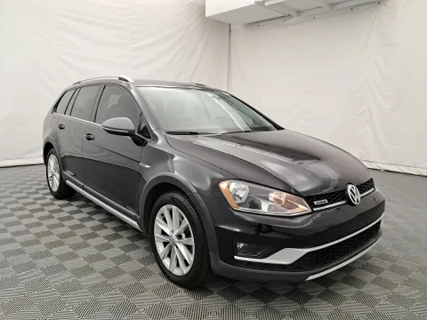 Another view of 2017 Volkswagen Golf Alltrack SEL for sale in Arlington Heights, IL at Autos of Chicago