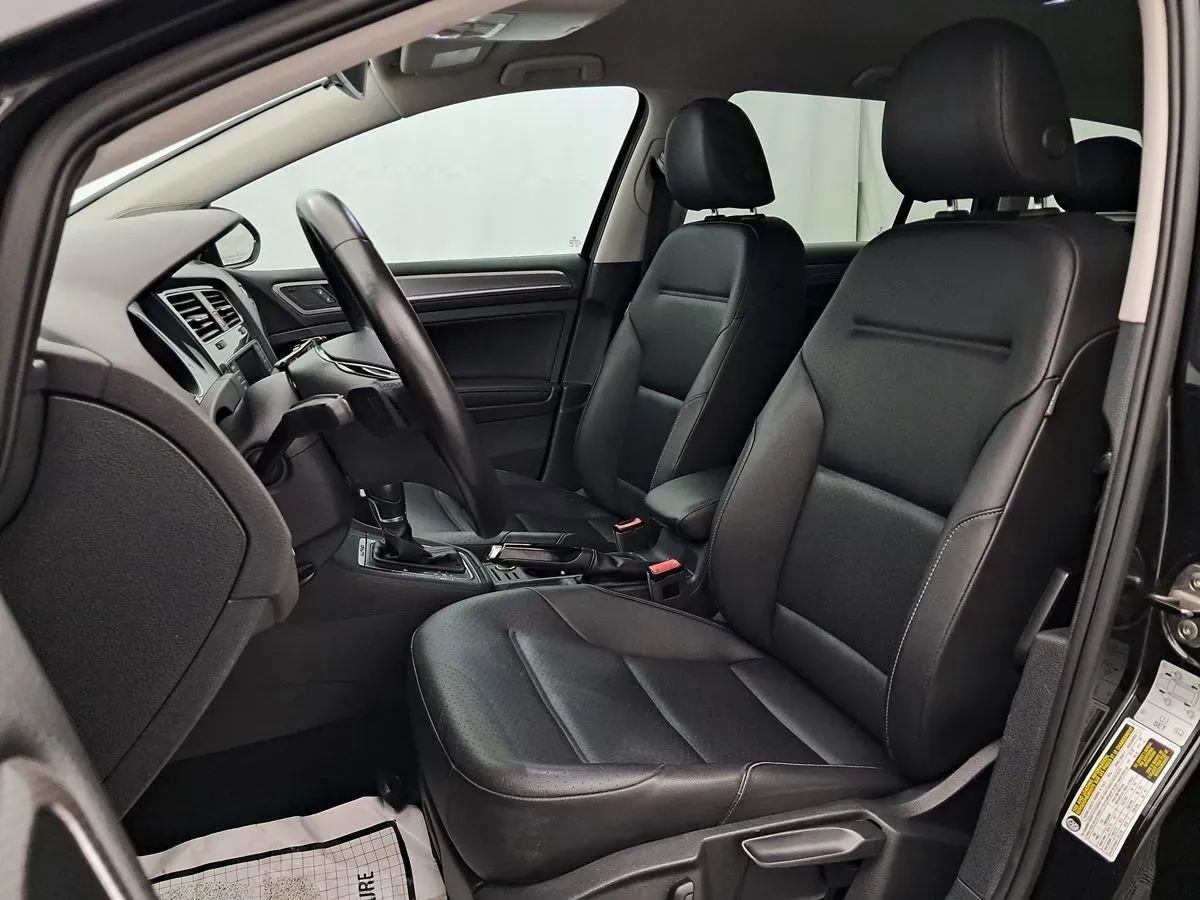 Volkswagen Golf Alltrack photo 8