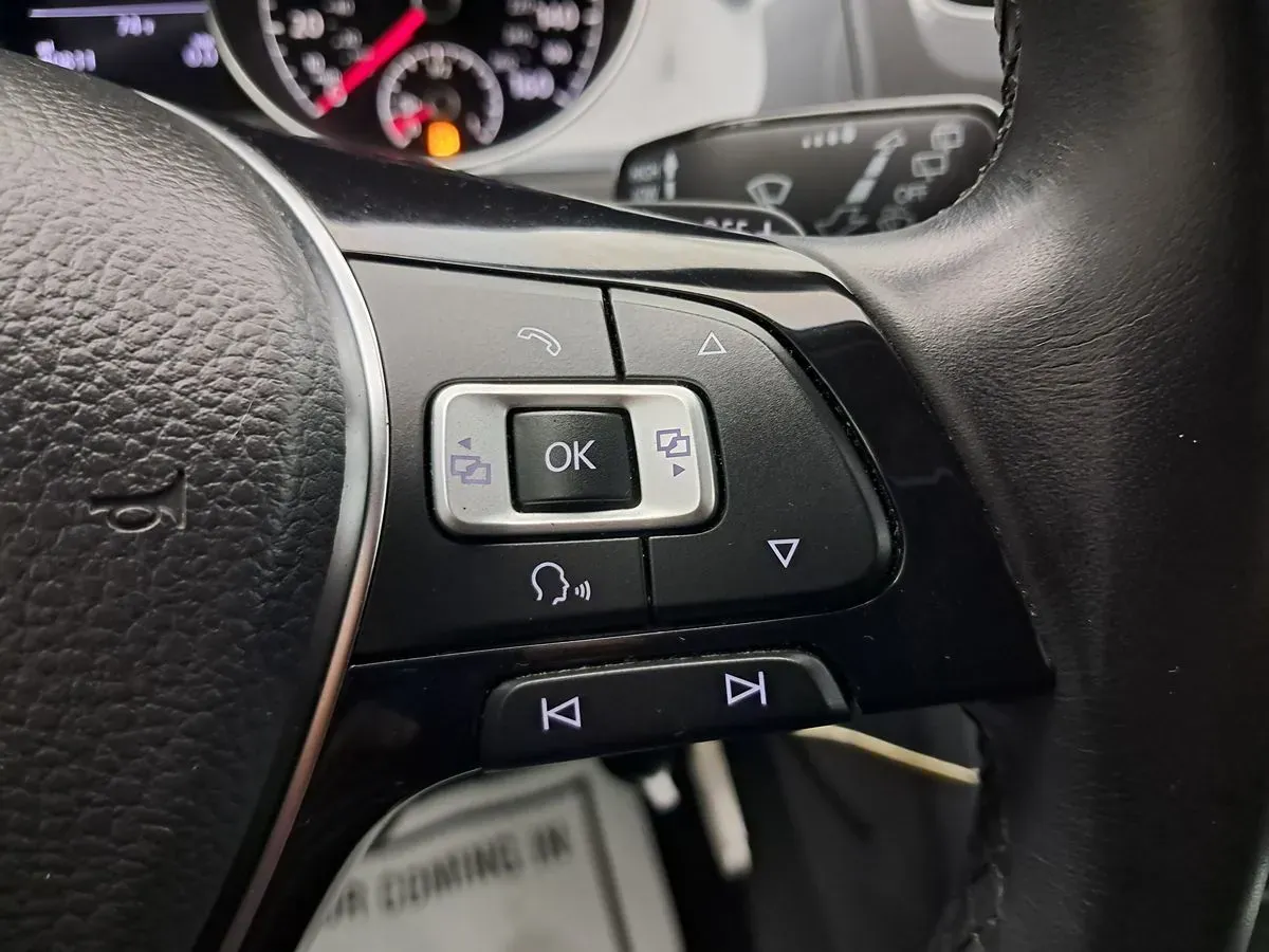 Volkswagen Golf Alltrack photo 11