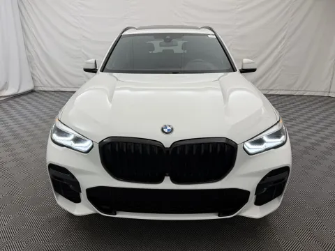 Another view of 2022 BMW X5 xDrive40i for sale in Arlington Heights, IL at Autos of Chicago