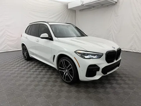 More photos of 2022 BMW X5 xDrive40i at Autos of Chicago, IL