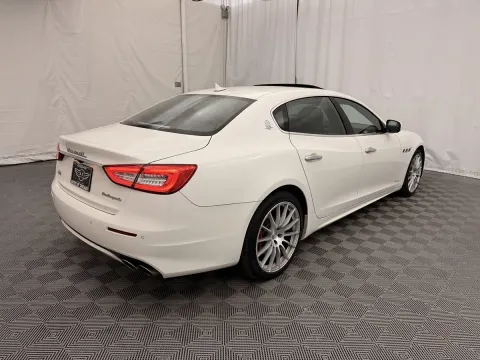 More photos of 2017 Maserati Quattroporte S Q4 GranLusso at Autos of Chicago, IL