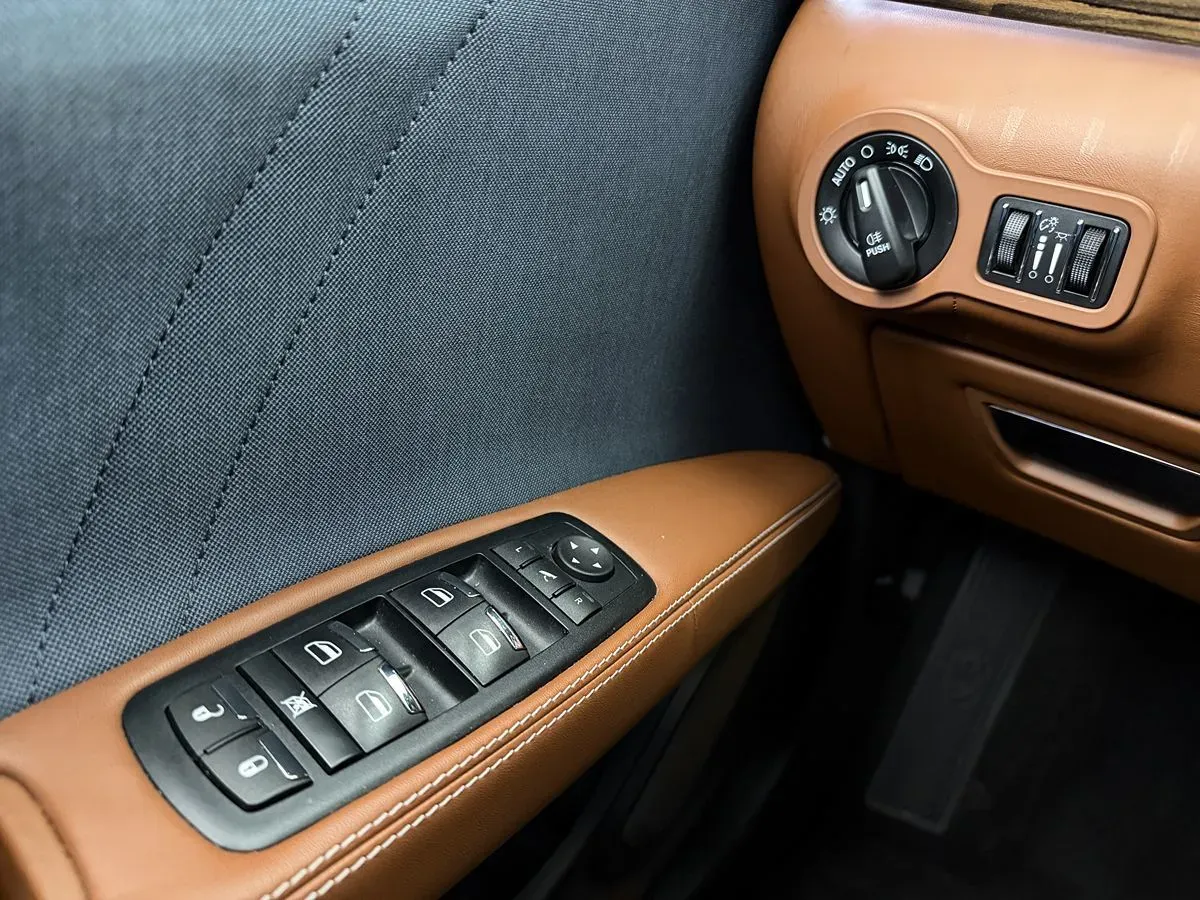 Maserati Quattroporte photo 15