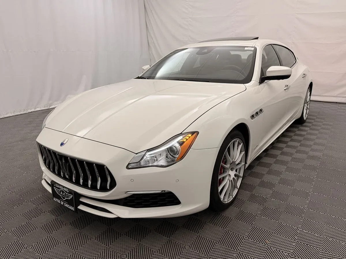 Maserati Quattroporte photo 2