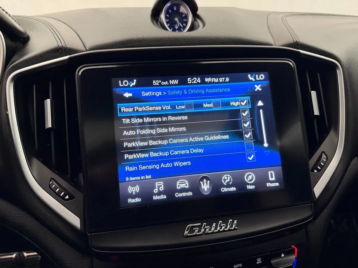Maserati Ghibli photo 18