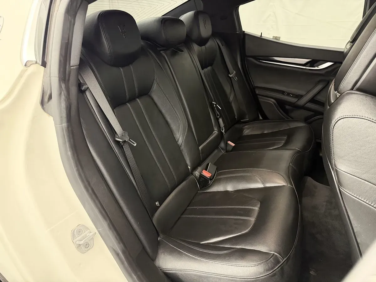 Maserati Ghibli photo 25