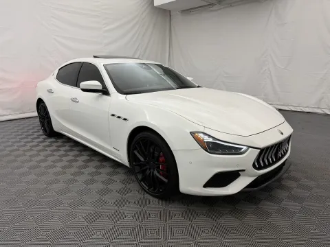 More photos of 2019 Maserati Ghibli S GranSport at Autos of Chicago, IL
