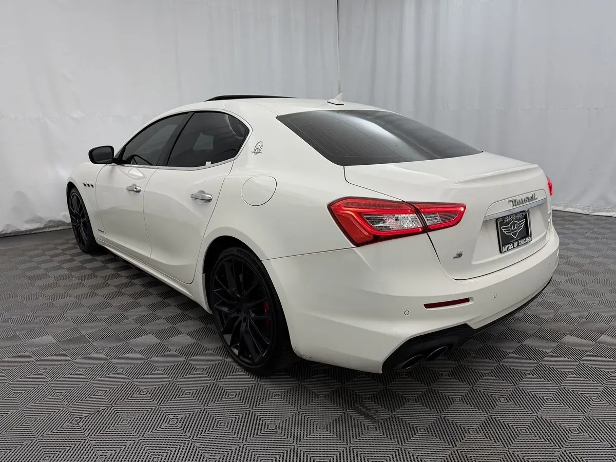 Maserati Ghibli photo 7