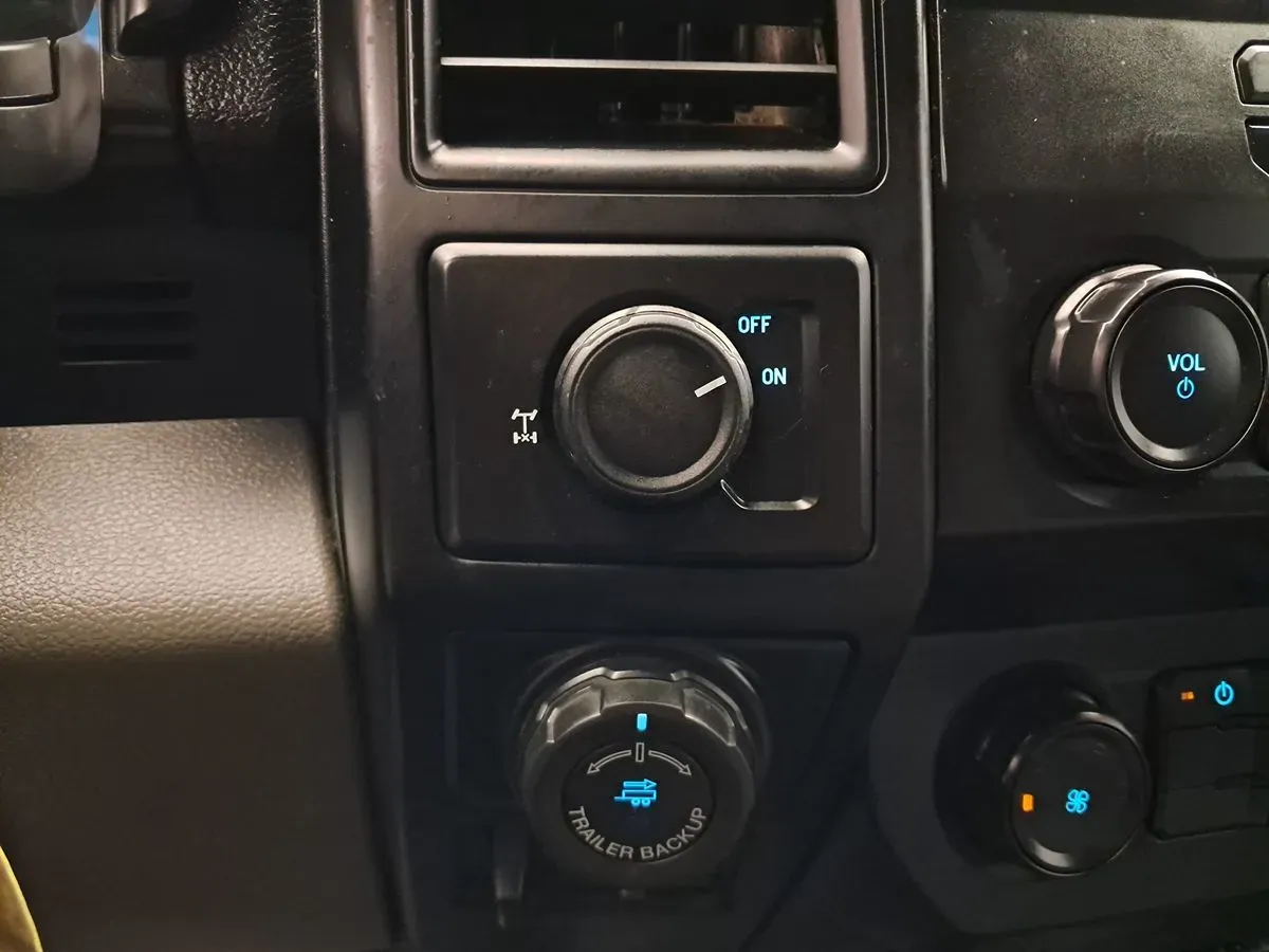 Ford F-150 photo 22