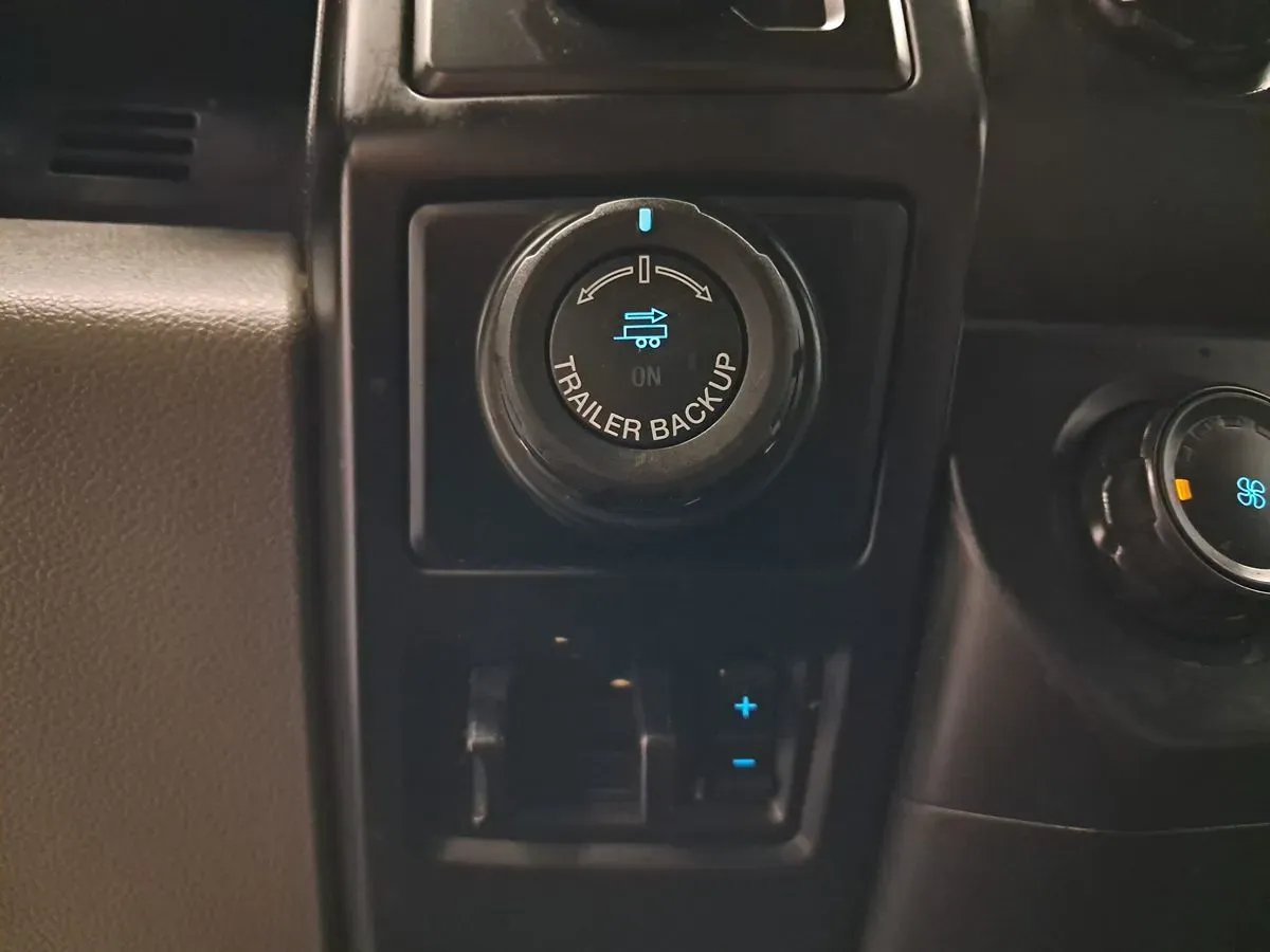 Ford F-150 photo 23
