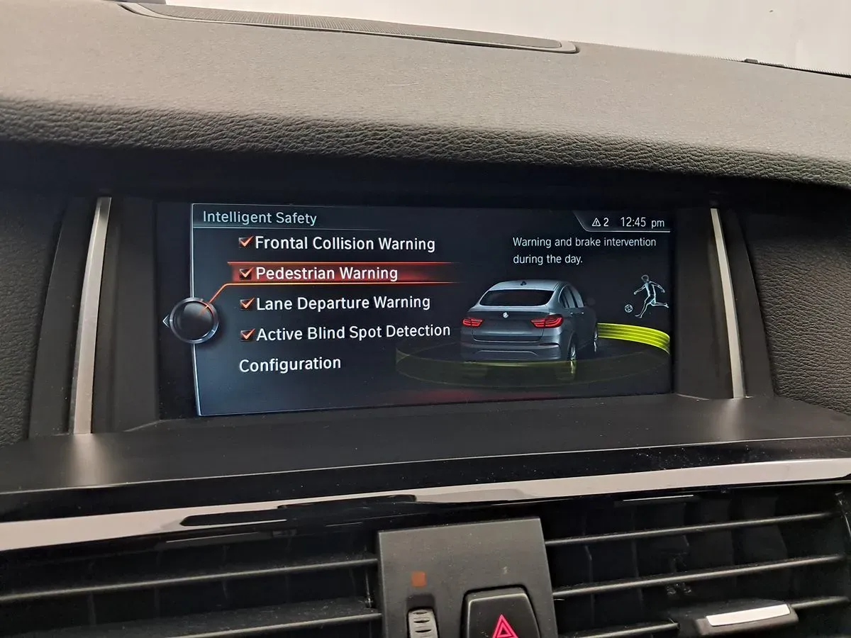BMW X4 photo 17