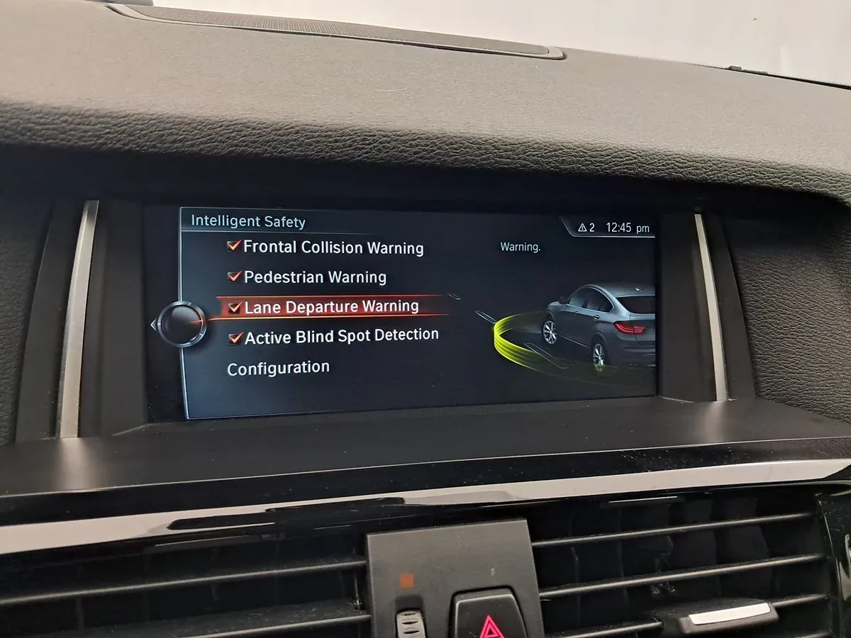 BMW X4 photo 18
