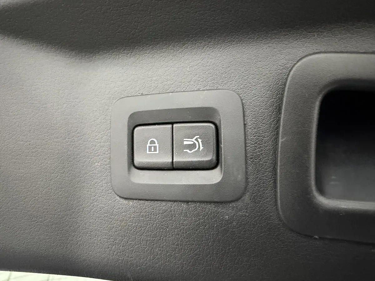 Mazda CX-90 photo 44