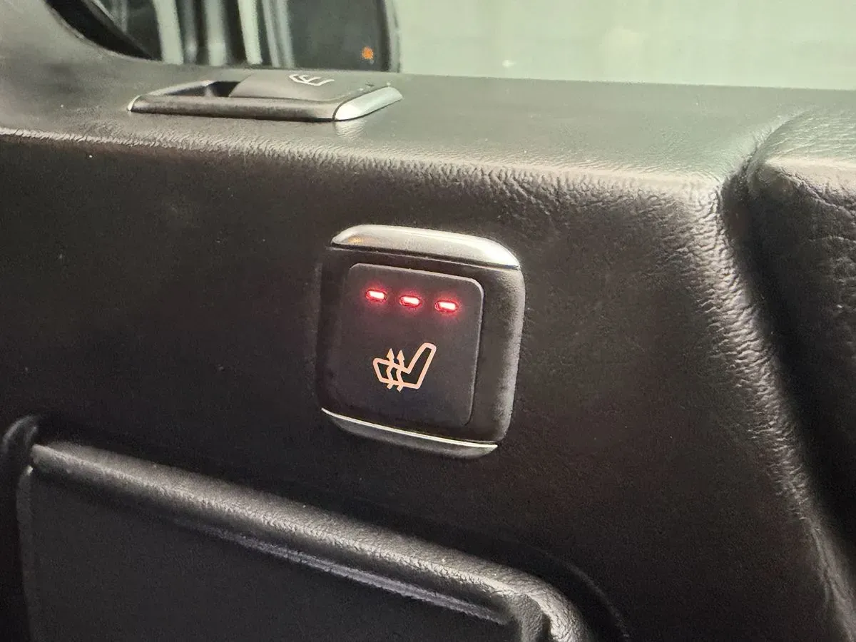 Mercedes-Benz G-Class photo 33