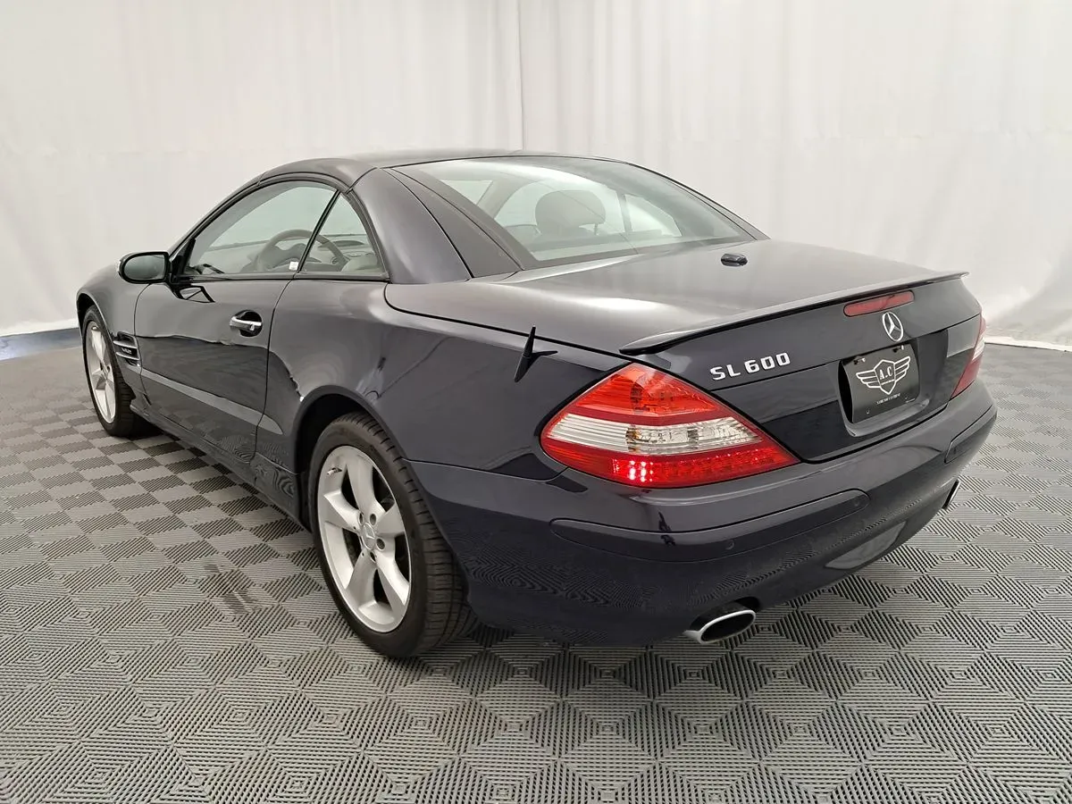 Mercedes-Benz SL-Class photo 12