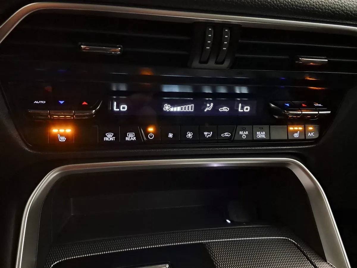 Mazda CX-90 photo 47