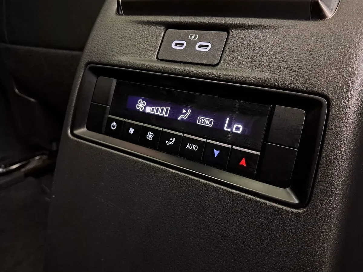Mazda CX-90 photo 55