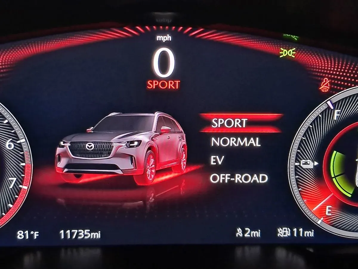 Mazda CX-90 photo 11