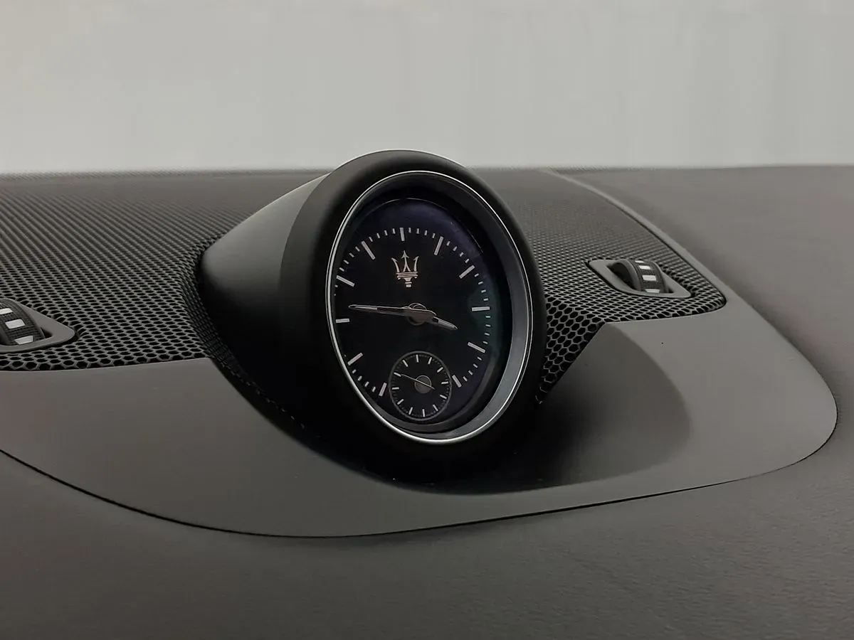 2021 Maserati Levante S - Photo 13