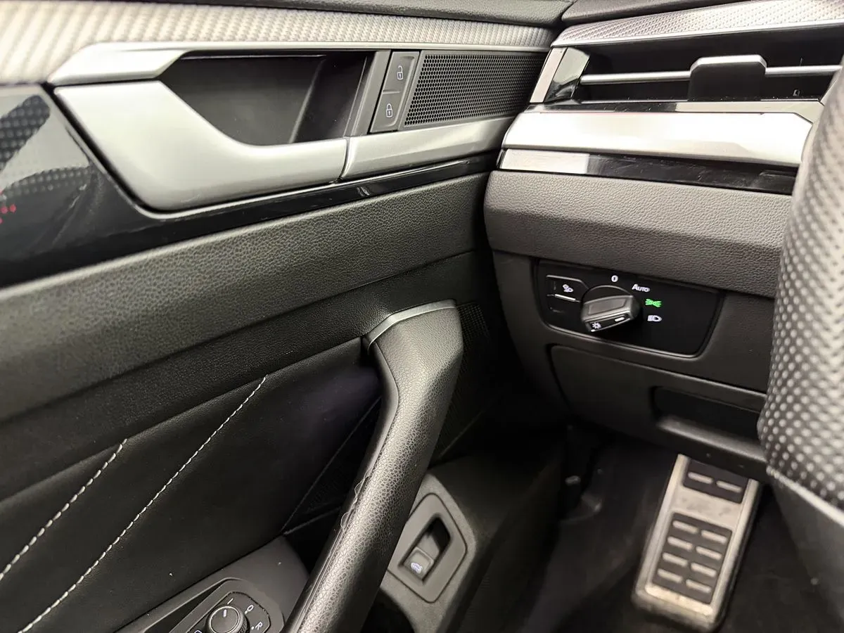 Volkswagen Arteon photo 15