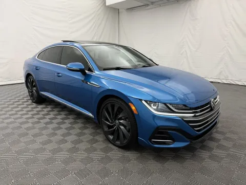 More photos of 2023 Volkswagen Arteon SEL R-Line at Autos of Chicago, IL