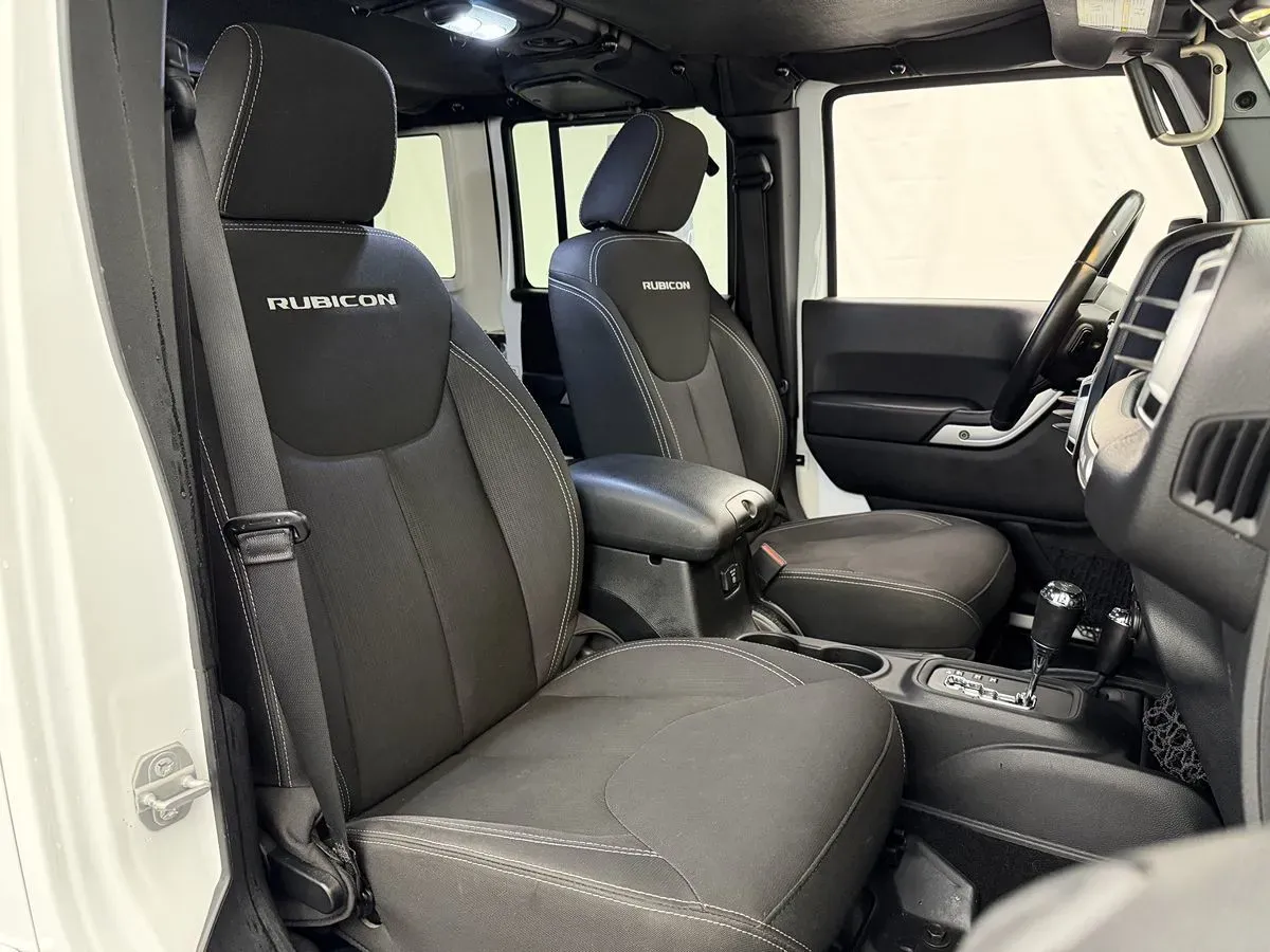 Jeep Wrangler photo 21