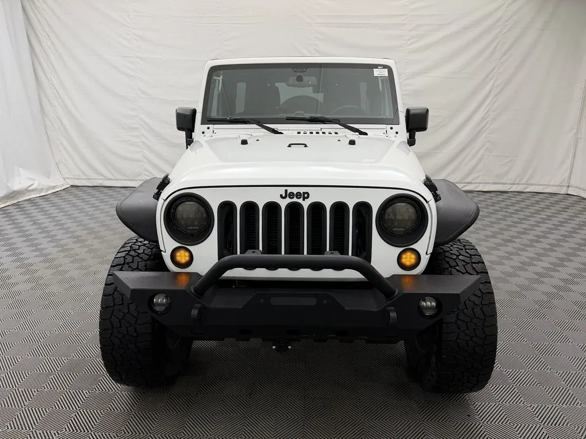 Jeep Wrangler photo 3