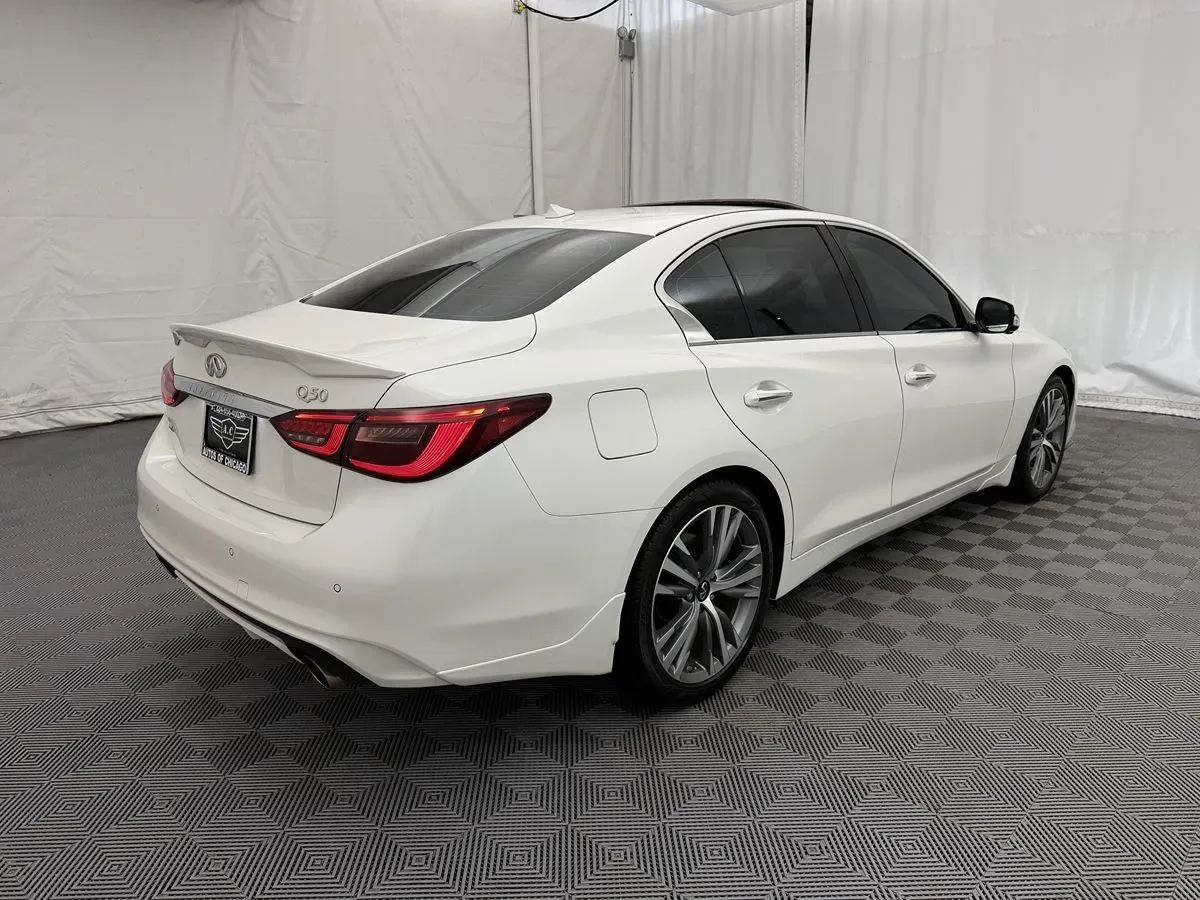 Infiniti Q50 photo 5