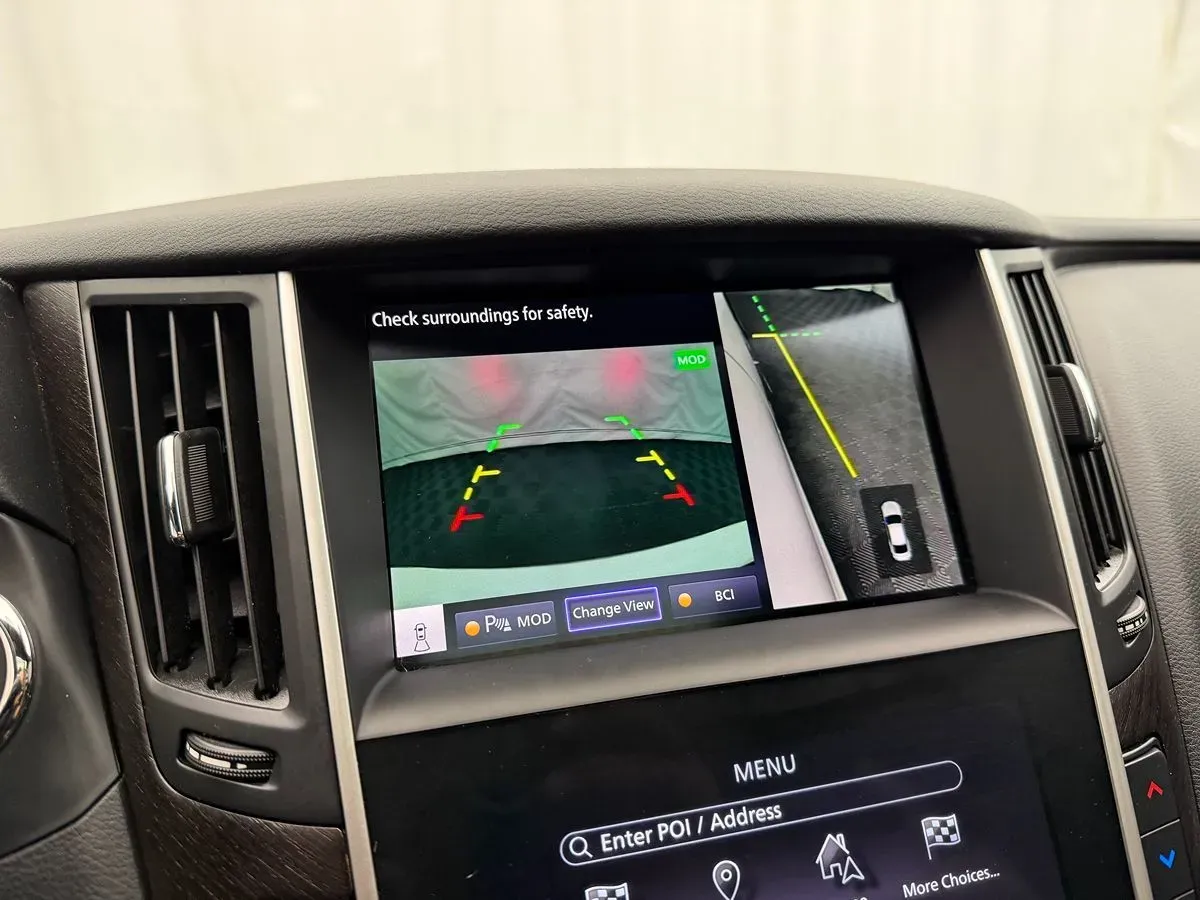 Infiniti Q50 photo 25