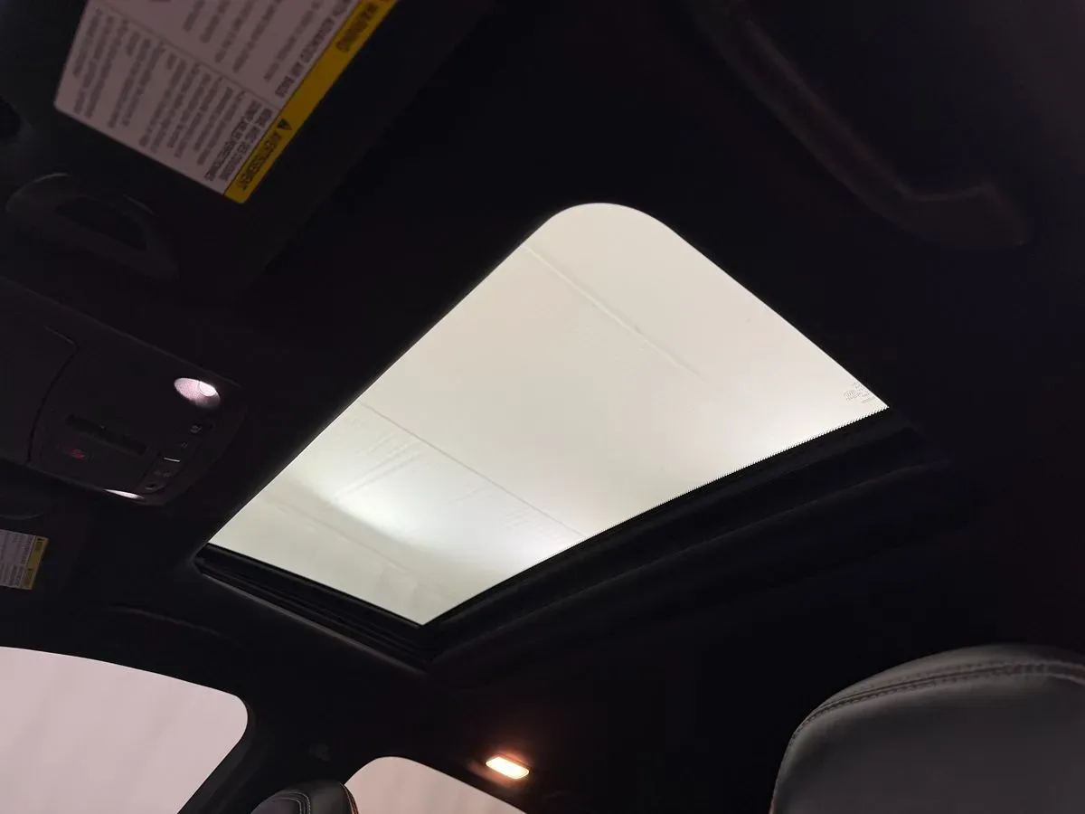 Infiniti Q50 photo 10