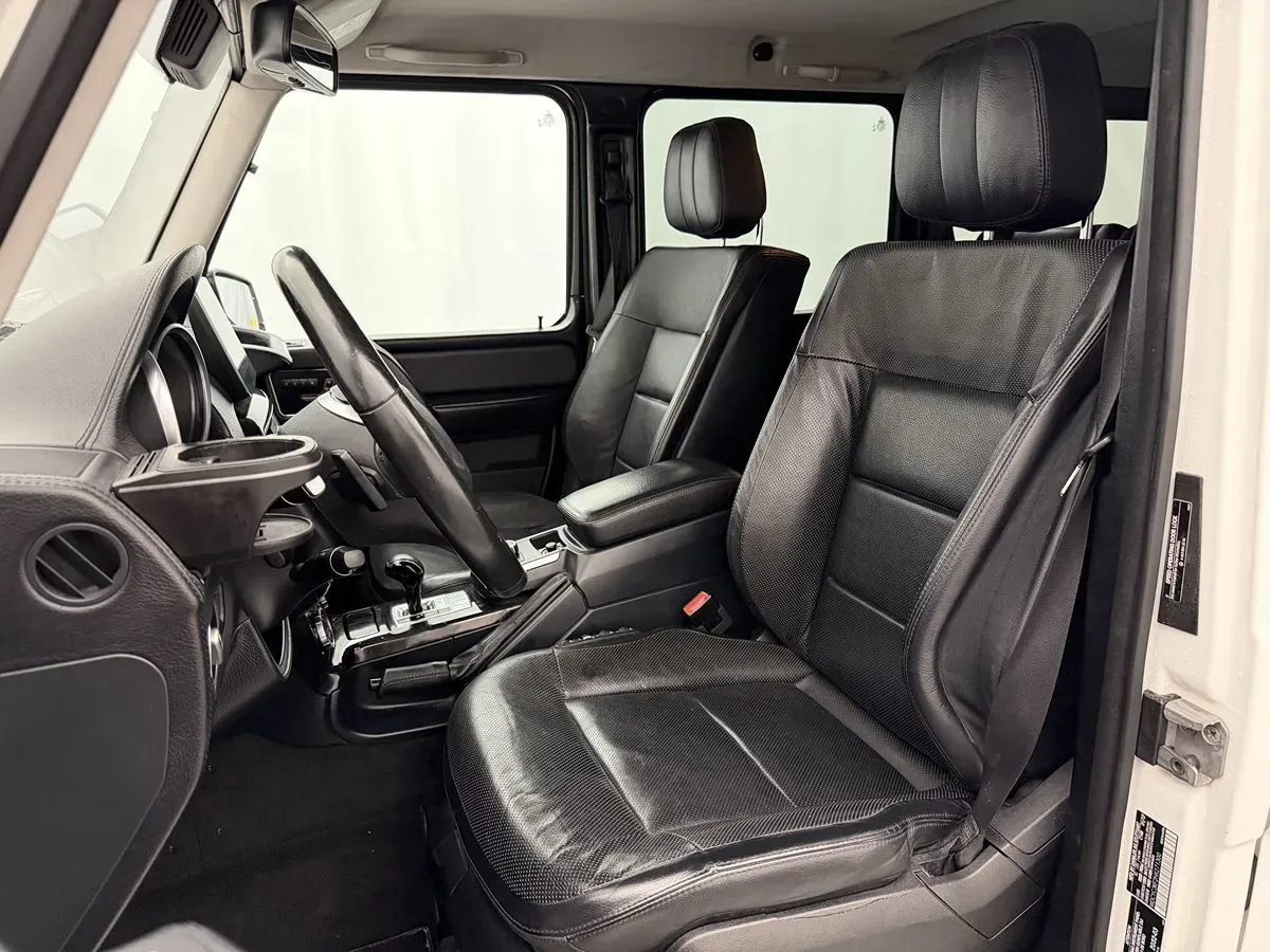 Mercedes-Benz G-Class photo 9