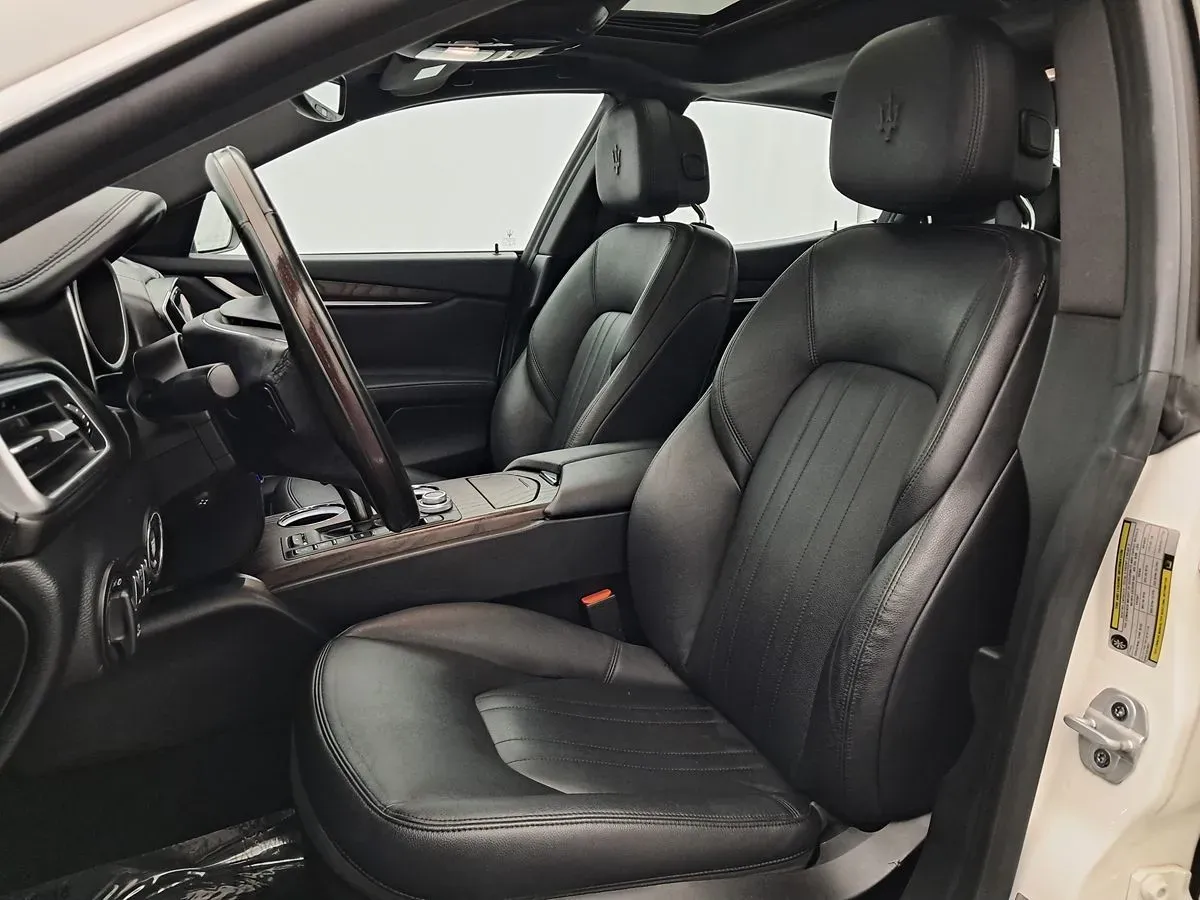 Maserati Ghibli photo 7