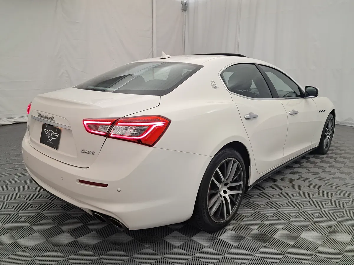 Maserati Ghibli photo 3