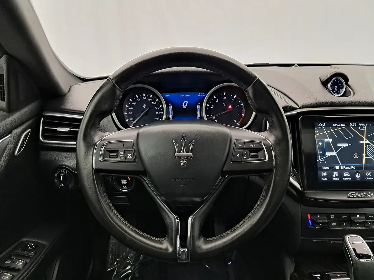 Maserati Ghibli photo 8