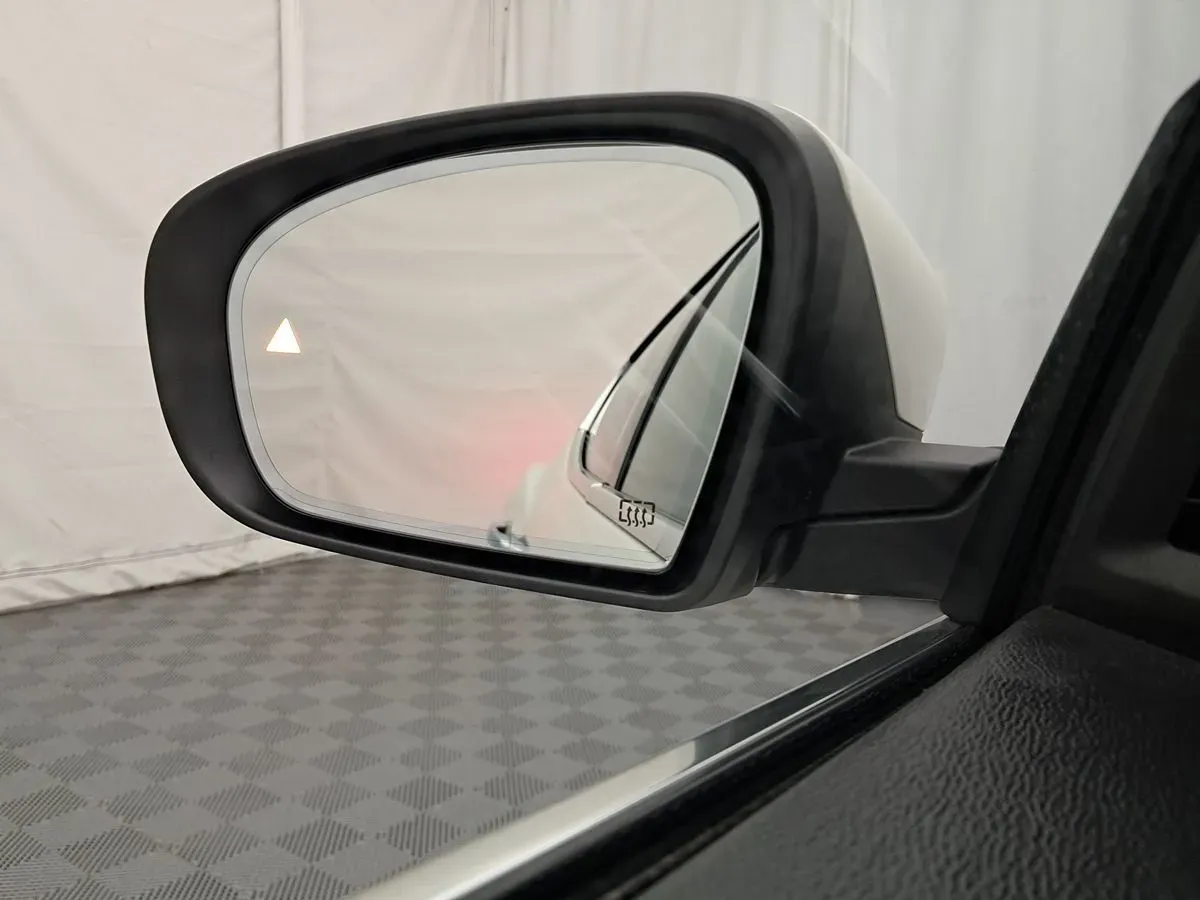 Maserati Ghibli photo 9
