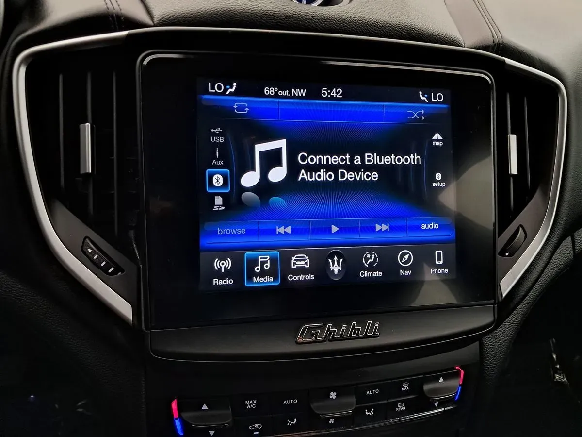 Maserati Ghibli photo 18